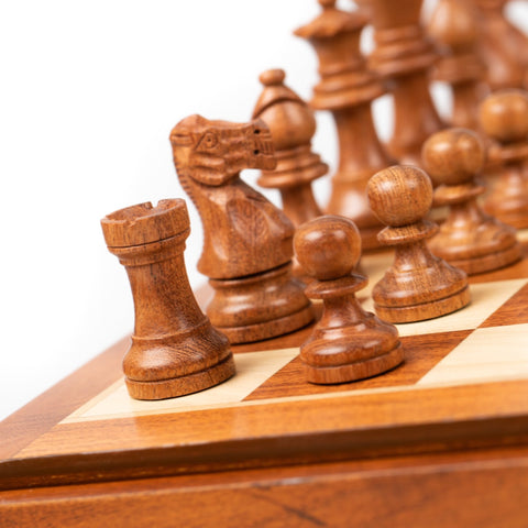 31x31cm Beautiful Magnetic Wooden Chess Set with Box Inside - Hobby.lt 🇬🇧