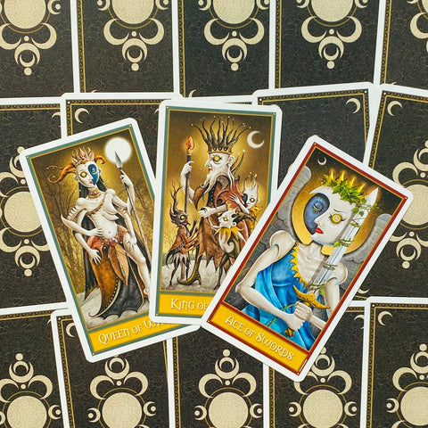 Deviant Moon Premium Tarot cards US Games Systems