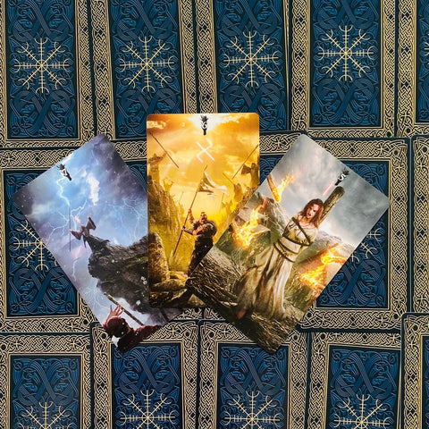 Runic Tarot Kit Cards And Book Lo Scarabeo