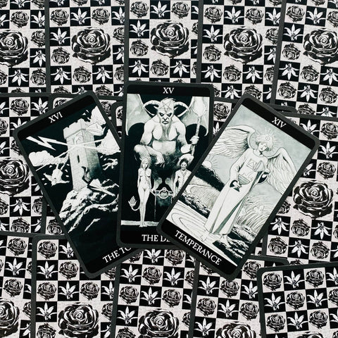 Dark Side Of Tarot Cards Lo Scarabeo