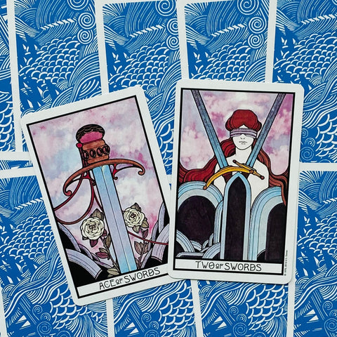 Aquarian Tarot cards in a tin US Games Systems