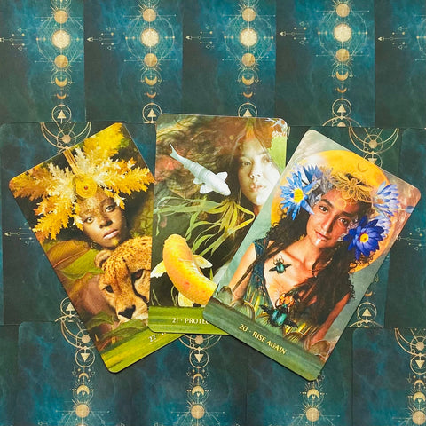 Wild woman rising Oracle Cards US Games Systems