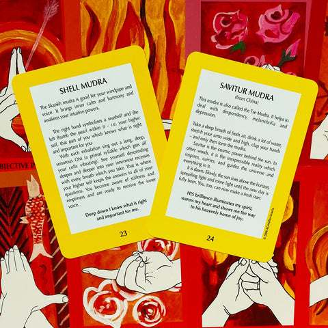 Mudras For Body Mind And Spirit Cards AGM