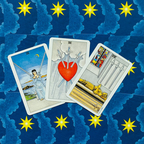 Universal Waite tarot deck in a tin US Games Systems