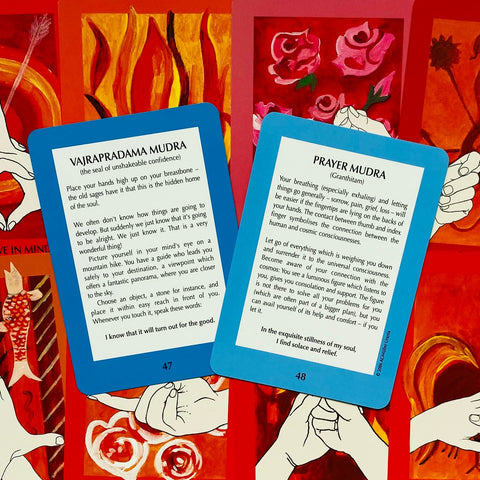 Mudras For Body Mind And Spirit Cards AGM