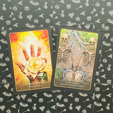 The Halloween Oracle cards
