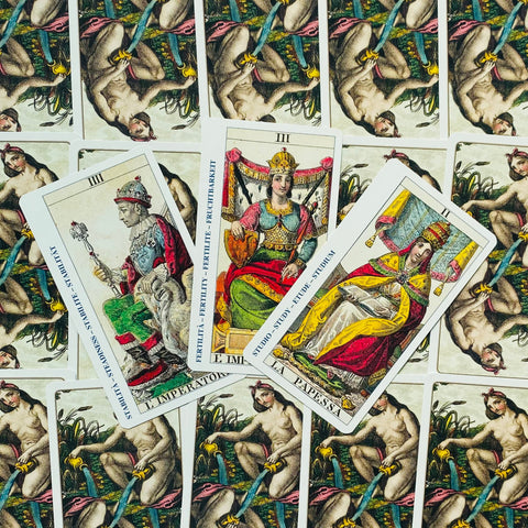 The Classic Tarot cards Lo Scarabeo
