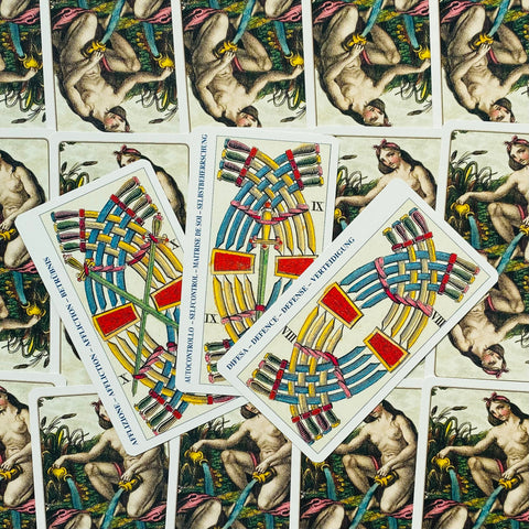 The Classic Tarot cards Lo Scarabeo