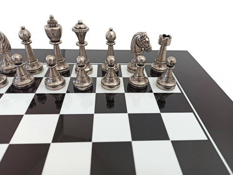 Beautiful Metal Chess Set with Lacquered Wooden Chess Board - Hobby.lt 🇬🇧