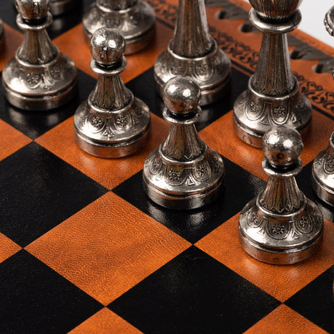 Beautiful Metal Chess Set with Leatherlike Board/Box + CHECKER Set - Hobby.lt 🇬🇧