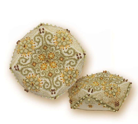 Biscornu Fantasy - Cross Stitch Kit from RIOLIS Ref. no.:1227 - Hobby.lt 🇬🇧