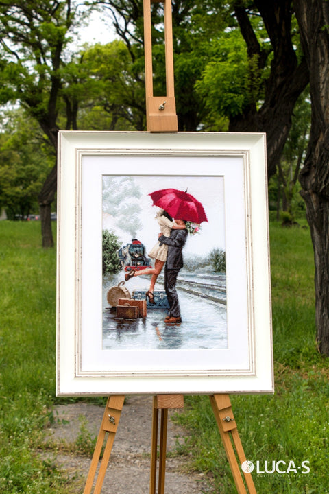 Couple on Train Station SB2369 - Cross Stitch Kit - Hobby.lt 🇬🇧