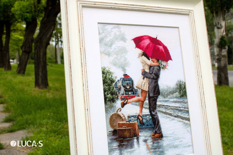 Couple on Train Station SB2369 - Cross Stitch Kit - Hobby.lt 🇬🇧