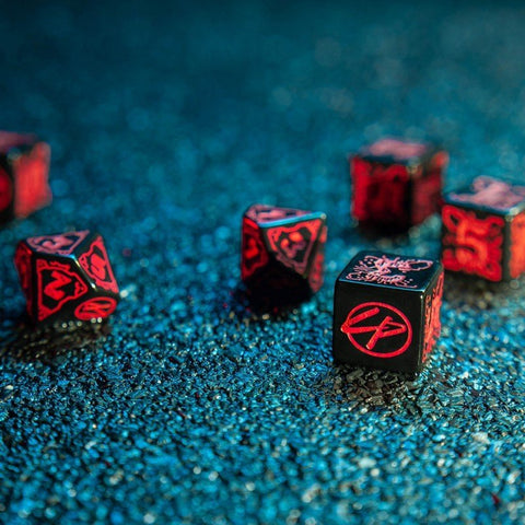 Cyberpunk RED Essential Dice Set black and red - Hobby.lt 🇬🇧