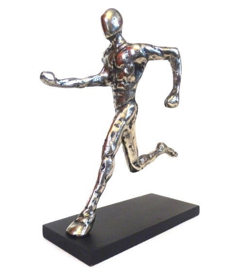 Runner – Decorative Figurine | MT202