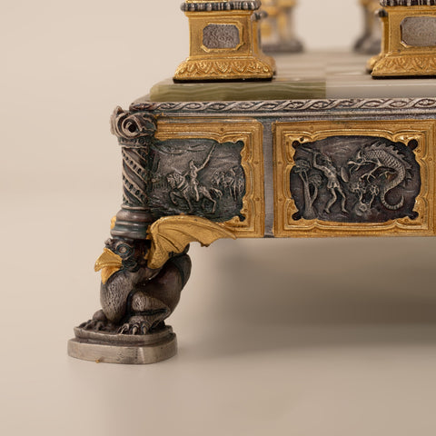 Sigfrid: Mythological King of the Nibelungs People: Extra Luxurious Chess Set