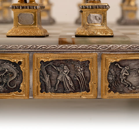 Sigfrid: Mythological King of the Nibelungs People: Extra Luxurious Chess Set