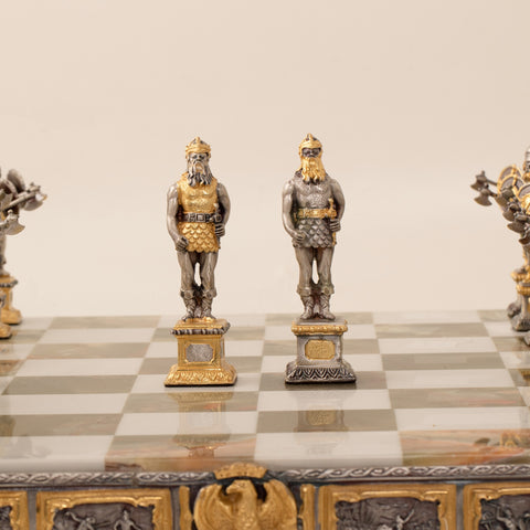 Sigfrid: Mythological King of the Nibelungs People: Extra Luxurious Chess Set