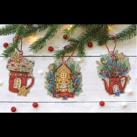 Sweet Christmas (10 cm) - Cross Stitch Kit by DIMENSIONS