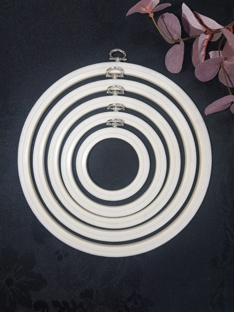Nurge Flexi Embroidery Hoop, 17 cm Round White Flexible Plastic Hoop for Cross Stitch and Surface Embroidery