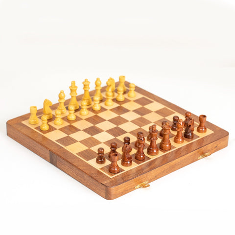 30X30CM CLASSIC MAGNETIC WOODEN FOLDING CHESS SET - Hobby.lt 🇬🇧