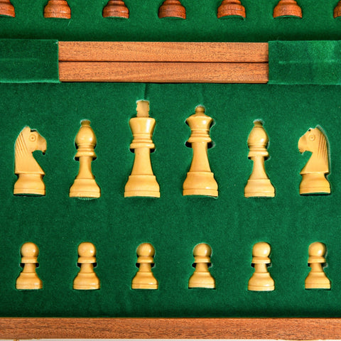 30X30CM CLASSIC MAGNETIC WOODEN FOLDING CHESS SET - Hobby.lt 🇬🇧