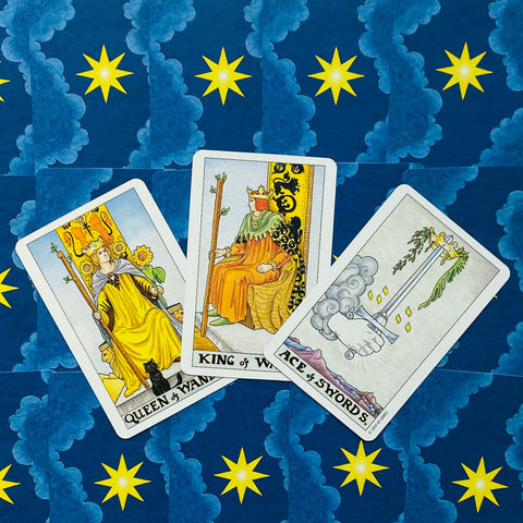 Universal Waite tarot deck in a tin US Games Systems