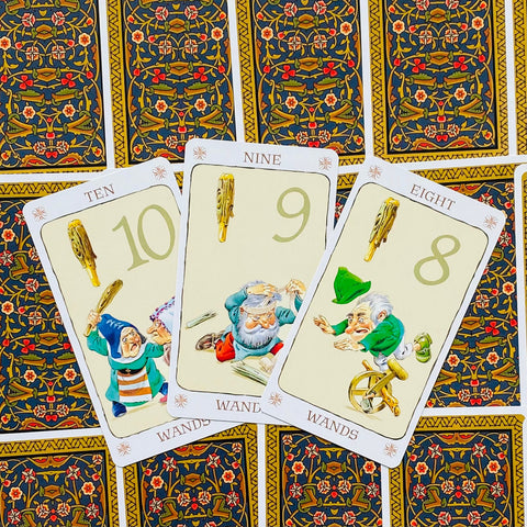 Tarot Of Gnomes cards Lo Scarabeo