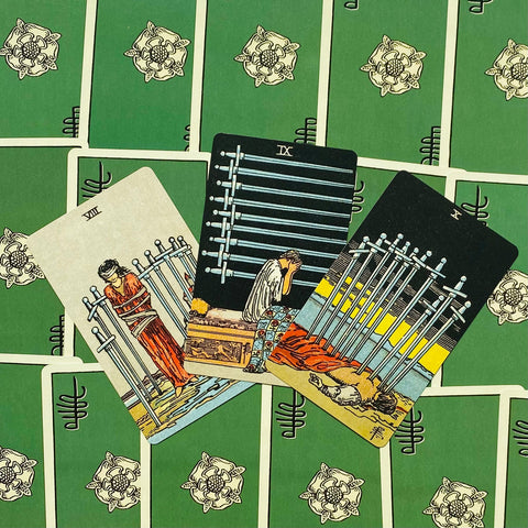 Smith Waite Borderless Tarot cards US Games Systems