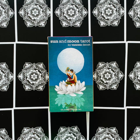 Sun And Moon Tarot cards US Games Systems