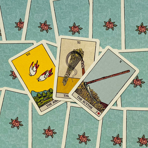 Pixie Astounding Lenormand cards in a tin
