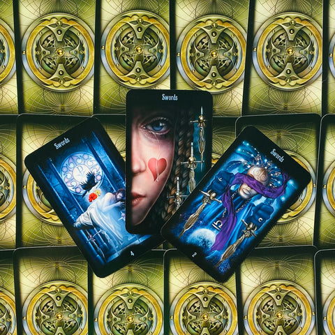 Legacy Of The Devine Tarot cards Llewellyn
