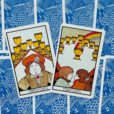 Aquarian Tarot cards in a tin US Games Systems