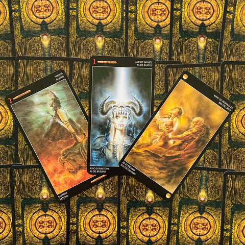 Royo Dark Tarot Cards Lo Scarabeo
