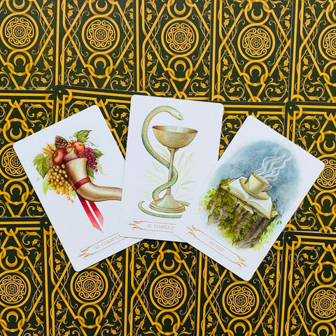 A Compendium Of Witches Oracle Cards Lo Scarabeo