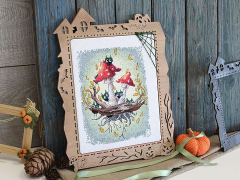 Large Vertical Embroidery Frame for Cross Stitch, MP Studia Halloween Design, 3-Part Sewing-Mounted Display Frame