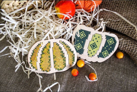 Pumpkin Cross Stitch Embroidery Kit, Perforated Neutral Base, Autumn Motif, MP Studia for Home Decor and Crafts