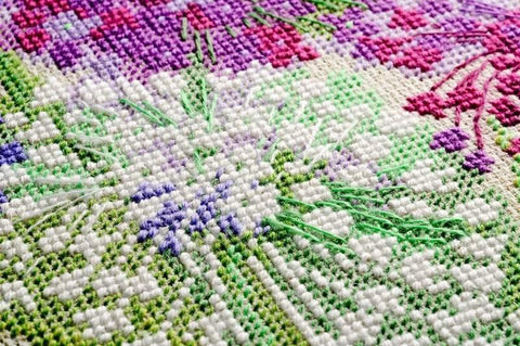 Allium - Cross Stitch Kit from RIOLIS Ref. no.:1484 - Hobby.lt 🇬🇧