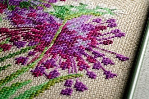 Allium - Cross Stitch Kit from RIOLIS Ref. no.:1484 - Hobby.lt 🇬🇧