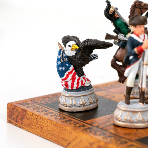 AMERICAN REVOLUTION: Handpainted Chess Set with Map Style Leatherette Chessboard - Hobby.lt 🇬🇧