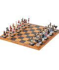 AMERICAN REVOLUTION: Handpainted Chess Set with Map Style Leatherette Chessboard - Hobby.lt 🇬🇧