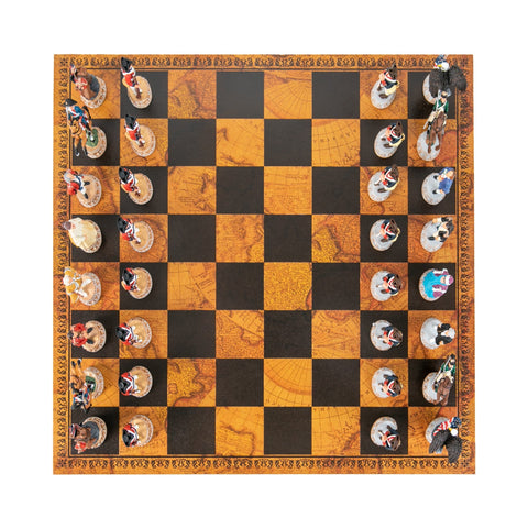 AMERICAN REVOLUTION: Handpainted Chess Set with Map Style Leatherette Chessboard - Hobby.lt 🇬🇧