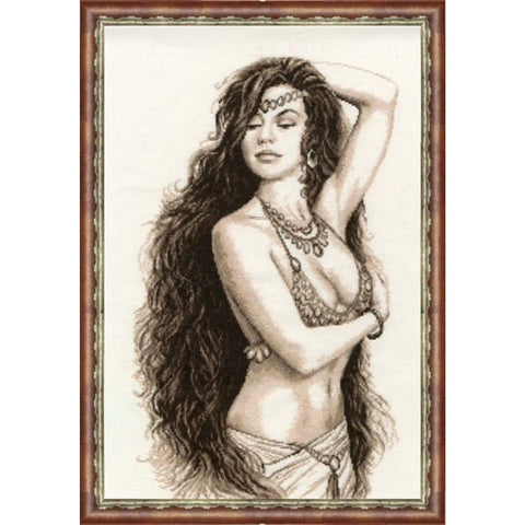 GT032 Shakira Cross Stitch Kit from Golden Fleece