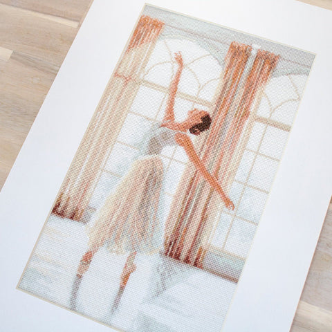 Ballerina SLETI906 - Cross Stitch Kit - Hobby.lt 🇬🇧