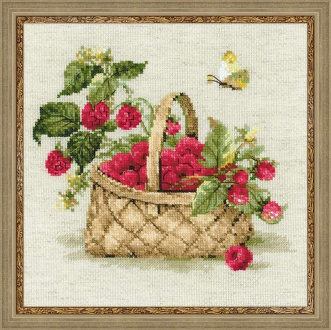 Basket with Raspberries - Cross Stitch Kit from RIOLIS Ref. no.:1448 - Hobby.lt 🇬🇧