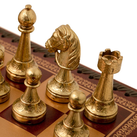 Beautiful Metal Chess Set with Leatherette Chessboard in Burgundy Colour - Hobby.lt 🇬🇧