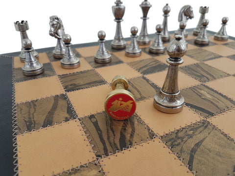 Beautiful Metal Chess Set with Real Leather Chessboard - Hobby.lt 🇬🇧