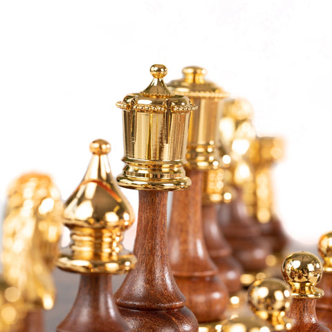 Beautiful Valuable Chess Set with Chess Board from Walnut Wood - Hobby.lt 🇬🇧