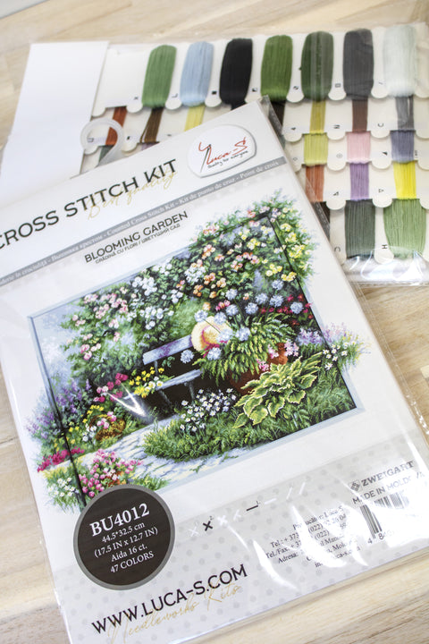 Blooming Garden SBU4012 - Cross Stitch Kit