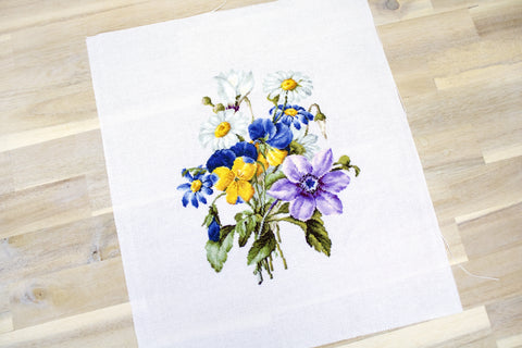 Bouquet of Flowers SB2348 - Cross Stitch Kit